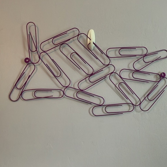 Purple paper clip bulletin board - Picture 3 of 7